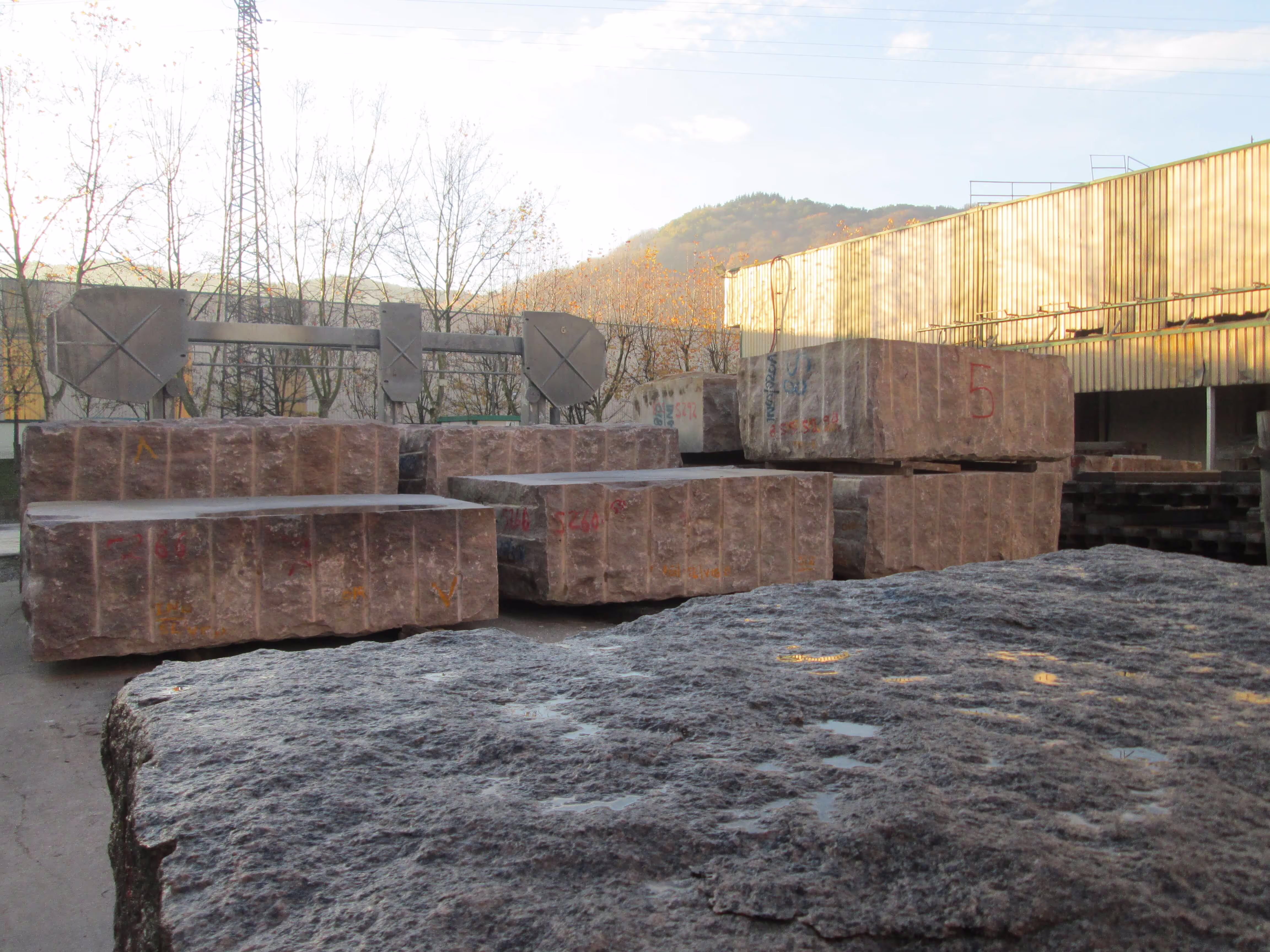 skład kamienia firmy Menżyk