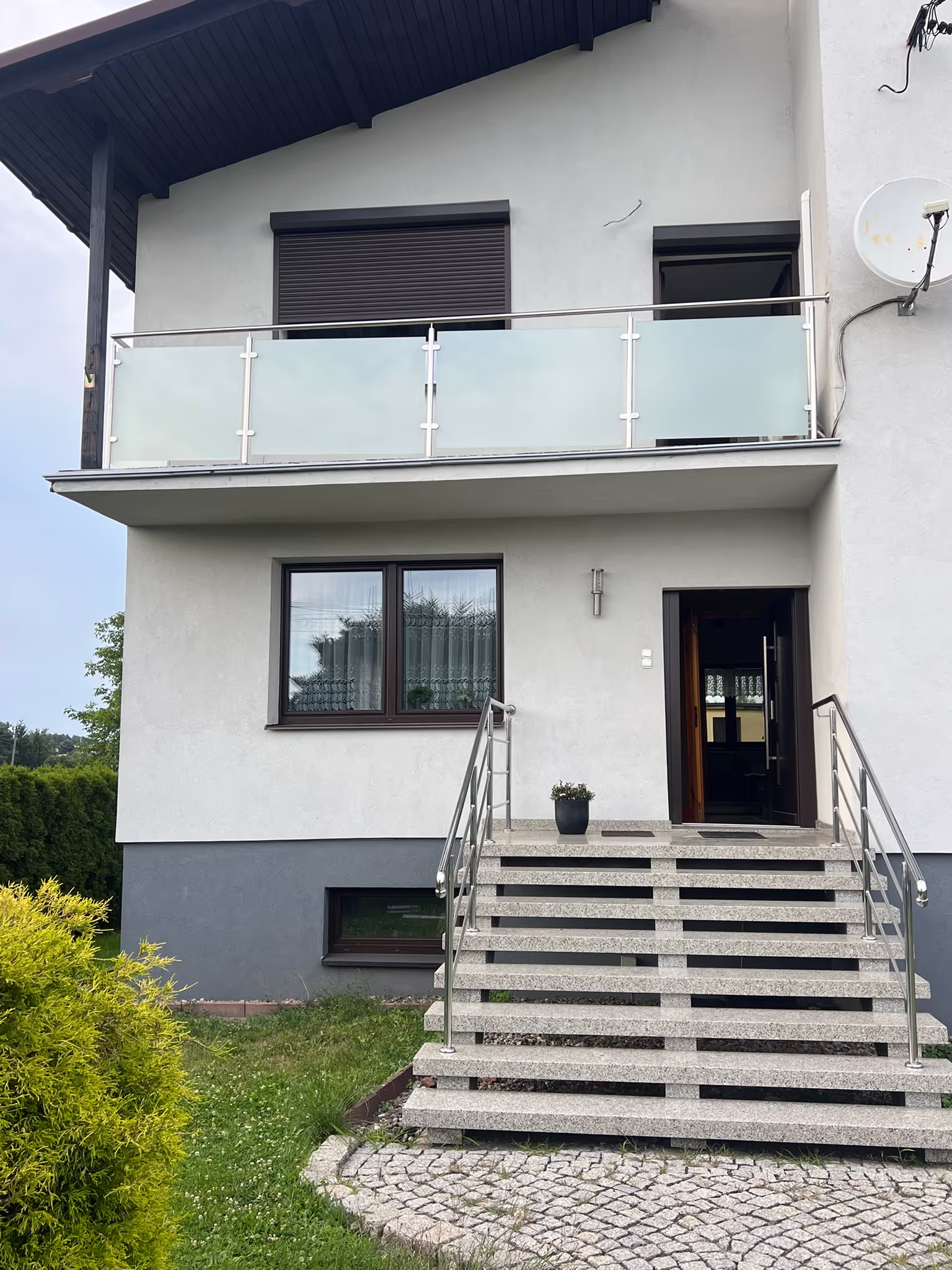 projekt poręczy zrealizowany przez firmę Menżyk