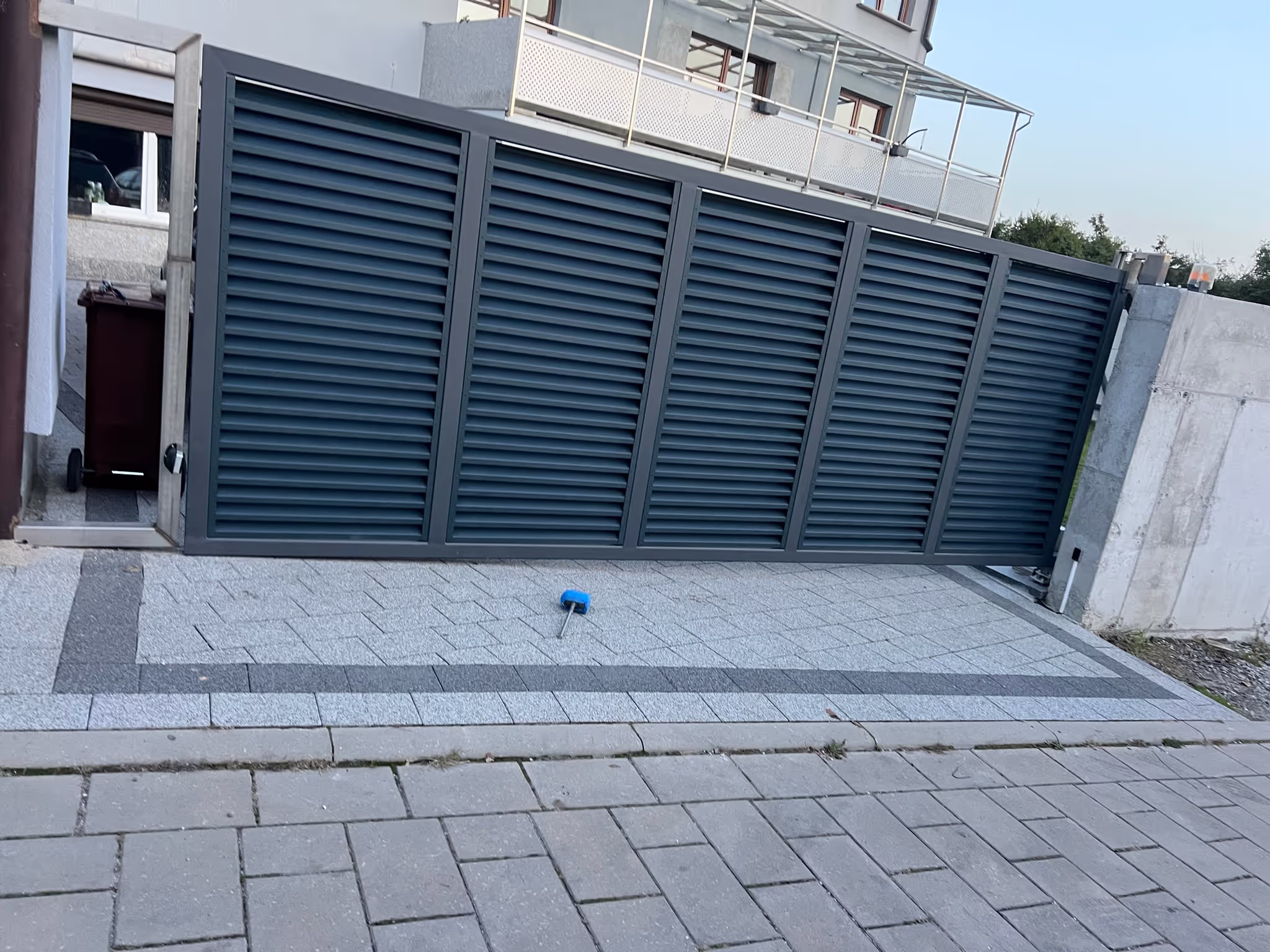 brama wjazdowa wykonana przez Firmę Menżyk